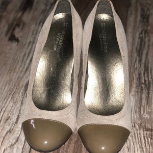Brown/Tan Naturalizer Pumps
